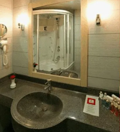 Θέρετρο Grand Pearl &