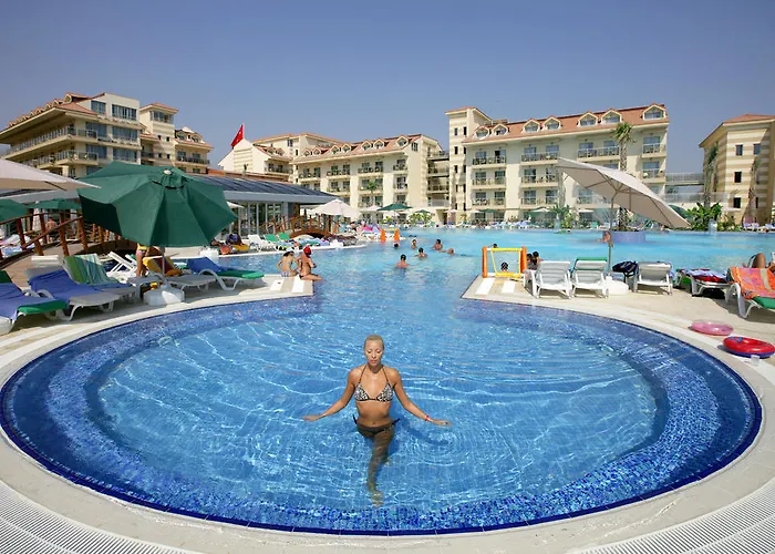 Semesteranläggning (resort) Grand Pearl & 5*