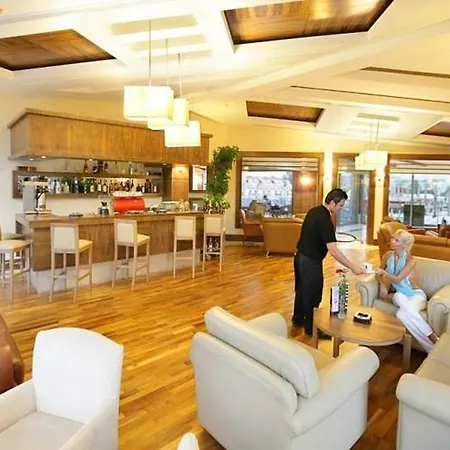 Grand Pearl & Station touristique Sidé