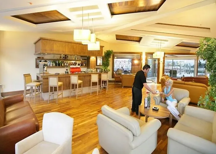 Grand Pearl & Resort Side