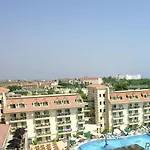 Üdülőközpont Grand Pearl & 5*
